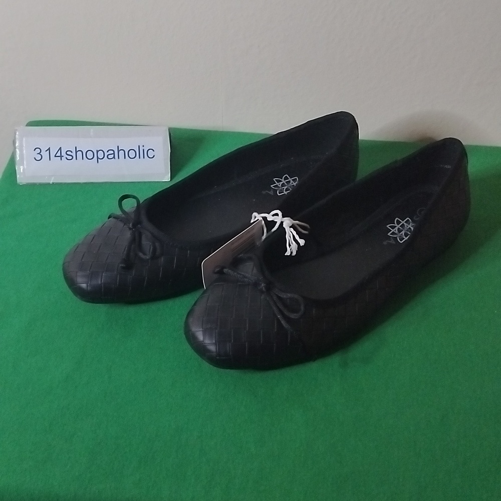Womens Black Wooven Flats
